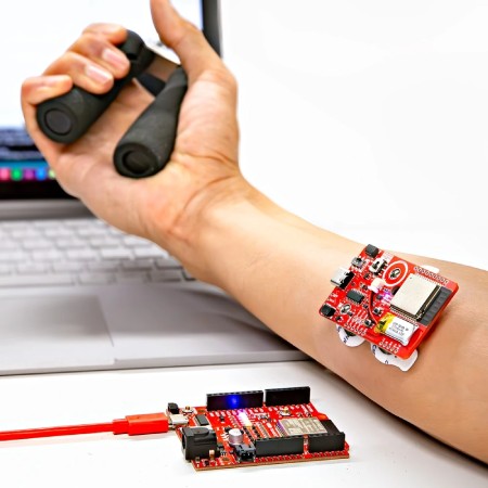 MyoWare 2.0 Wireless Shield - Expansion Module for MyoWare 2.0 Muscle Sensor - ESP32-WROOM - SparkFun DEV-23387