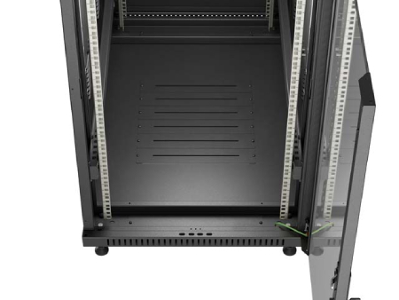 The solid housing made of cold-rolled steel guarantees stability, high durability and resistance to damage
