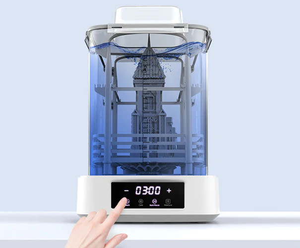 The device is easy to use and has an intuitive interface
