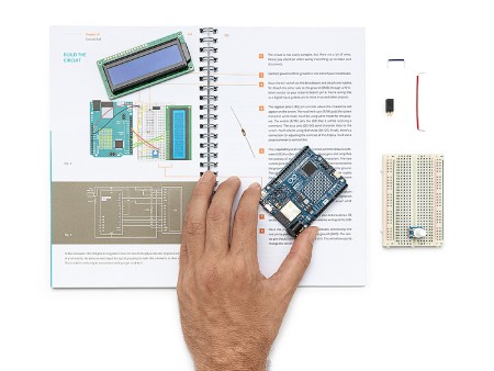 Arduino Starter Kit R4 K000007_R4 - official starter kit with Arduino Uno R4 board