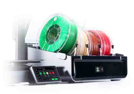 The device supports up to 4 spools of filament simultaneously, enabling automatic material switching during model realization